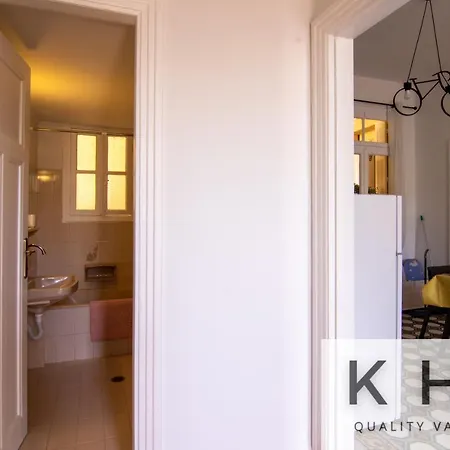 Eleni's Super Central Apartments! 5 Minutes Walking From Everything! * Argostoli (Kefalonia)