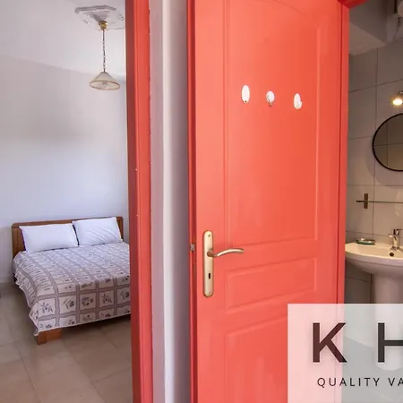 Eleni's Super Central Apartments! 5 Minutes Walking From Everything! * أرغوستولي